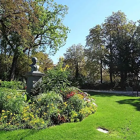 Face Au Jardin Appartement Cognac